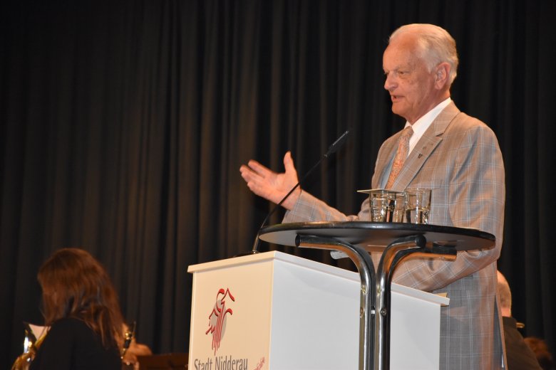 Frühlingsempfang-Frauen