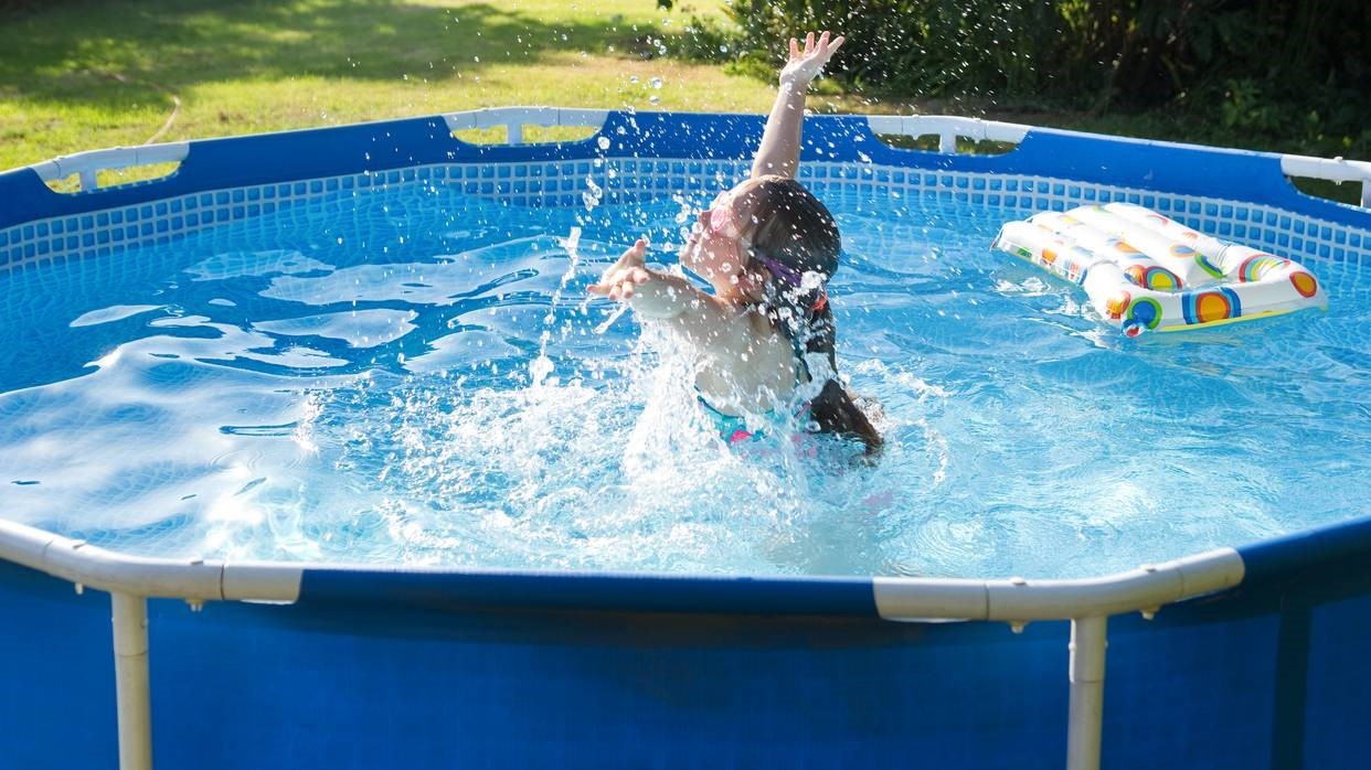 Poolwasser zum Gießen