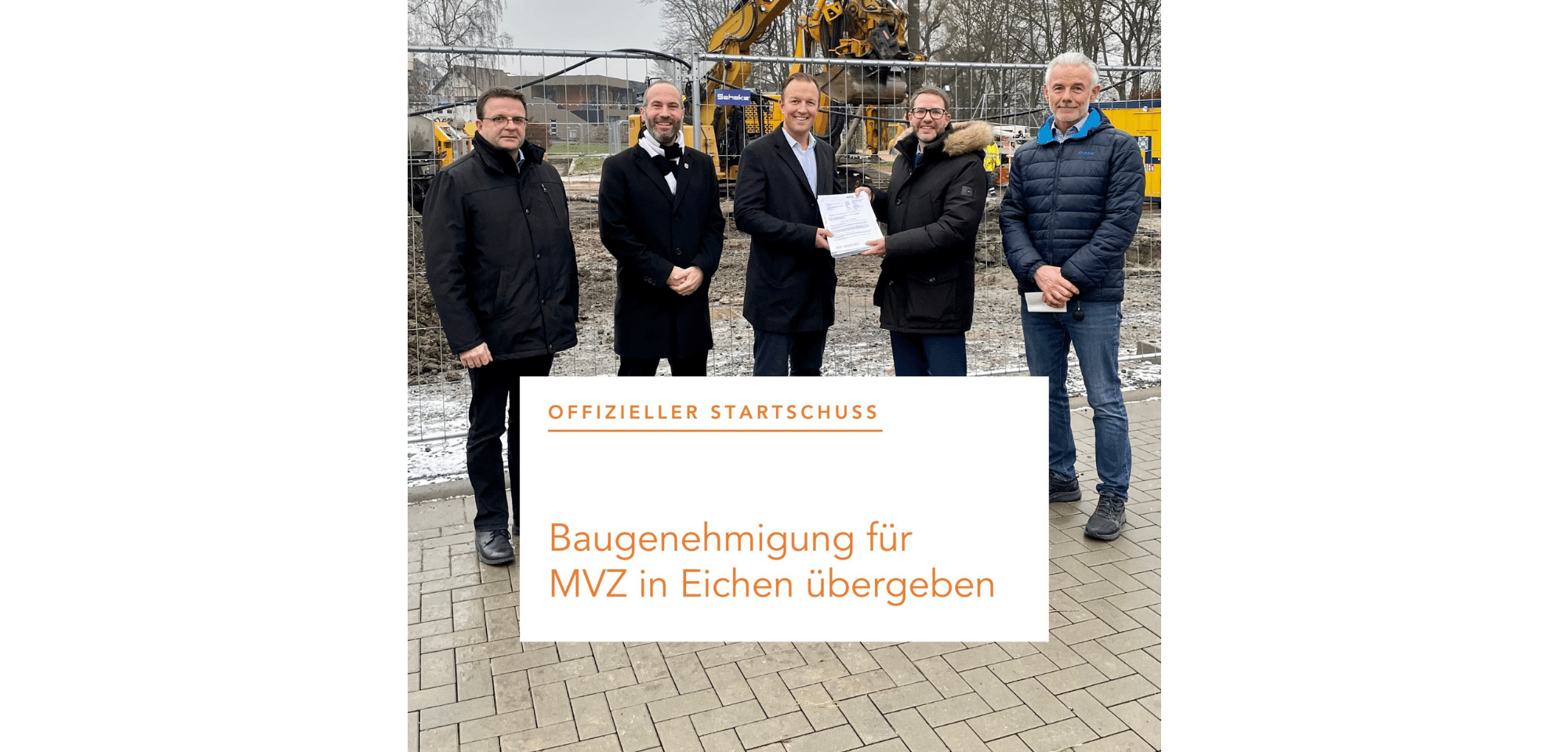 Sharepic: Landrat Stolz übergibt Baugenehmigung für MVZ in Eichen