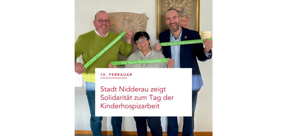 Stadtrat Vogel, Frau Czekalla und Bürgermeister Bär stehend
