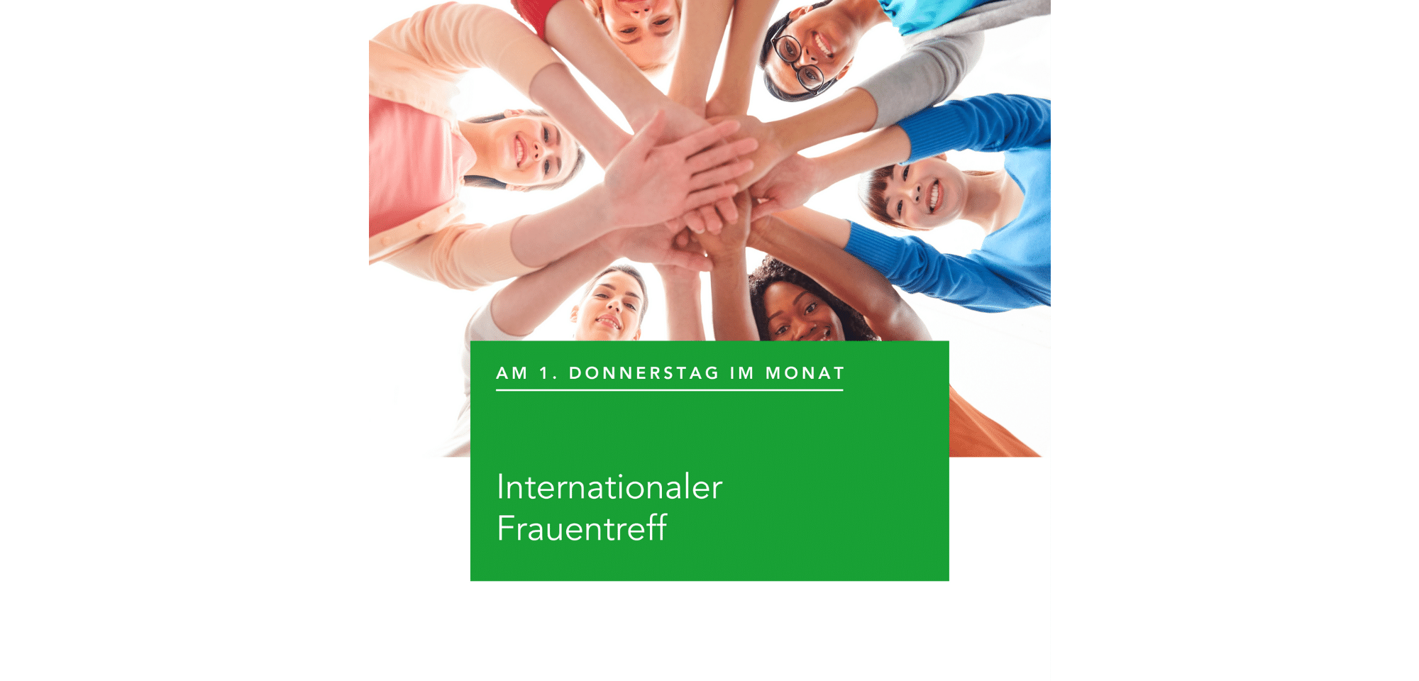 Viele Hände kommen im Kreis zusammen