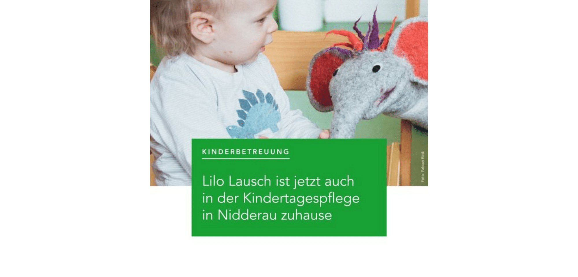 Kleinkind mit Kuscheltier