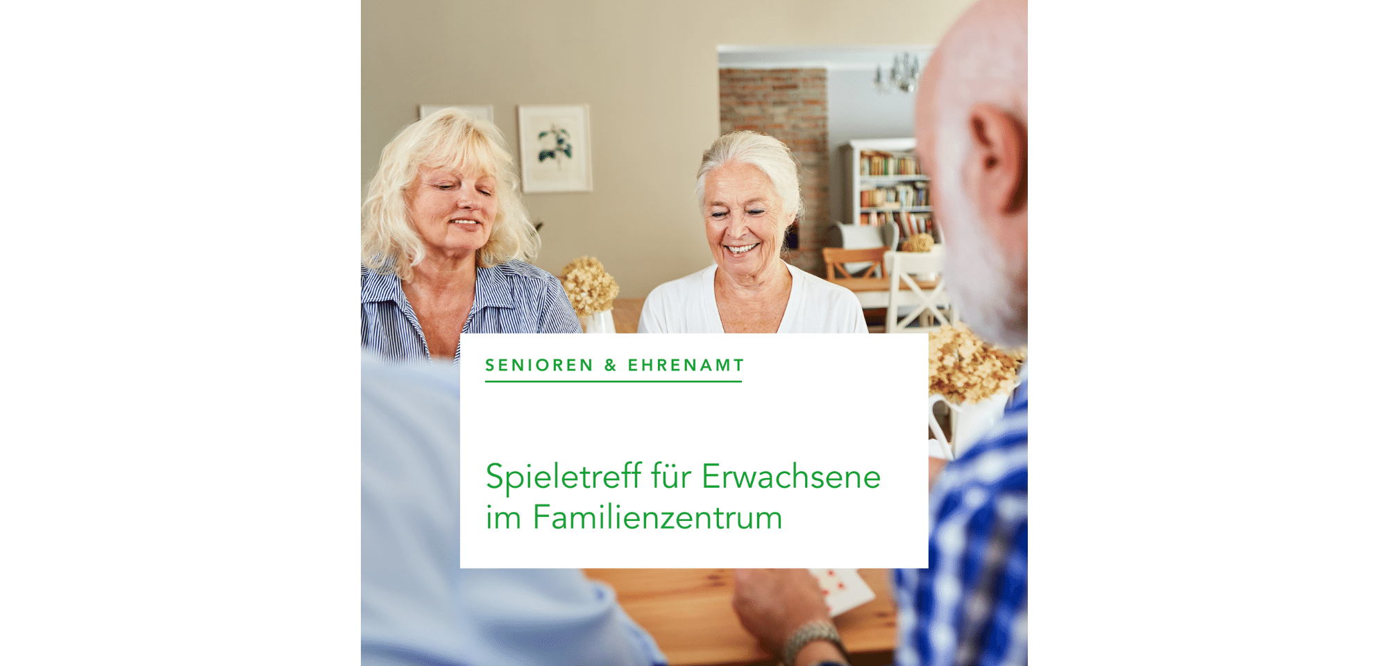 Senioren sitzen zusammen