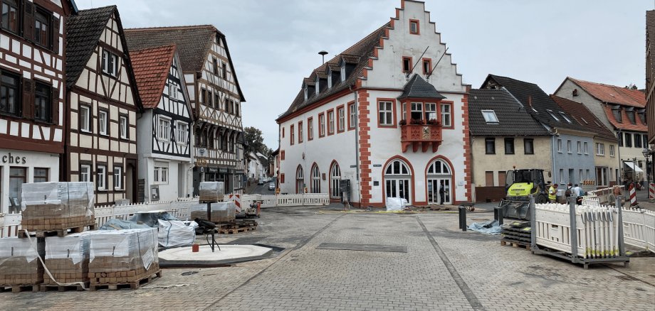 Marktplatz Windecken in Richtung Bücherei