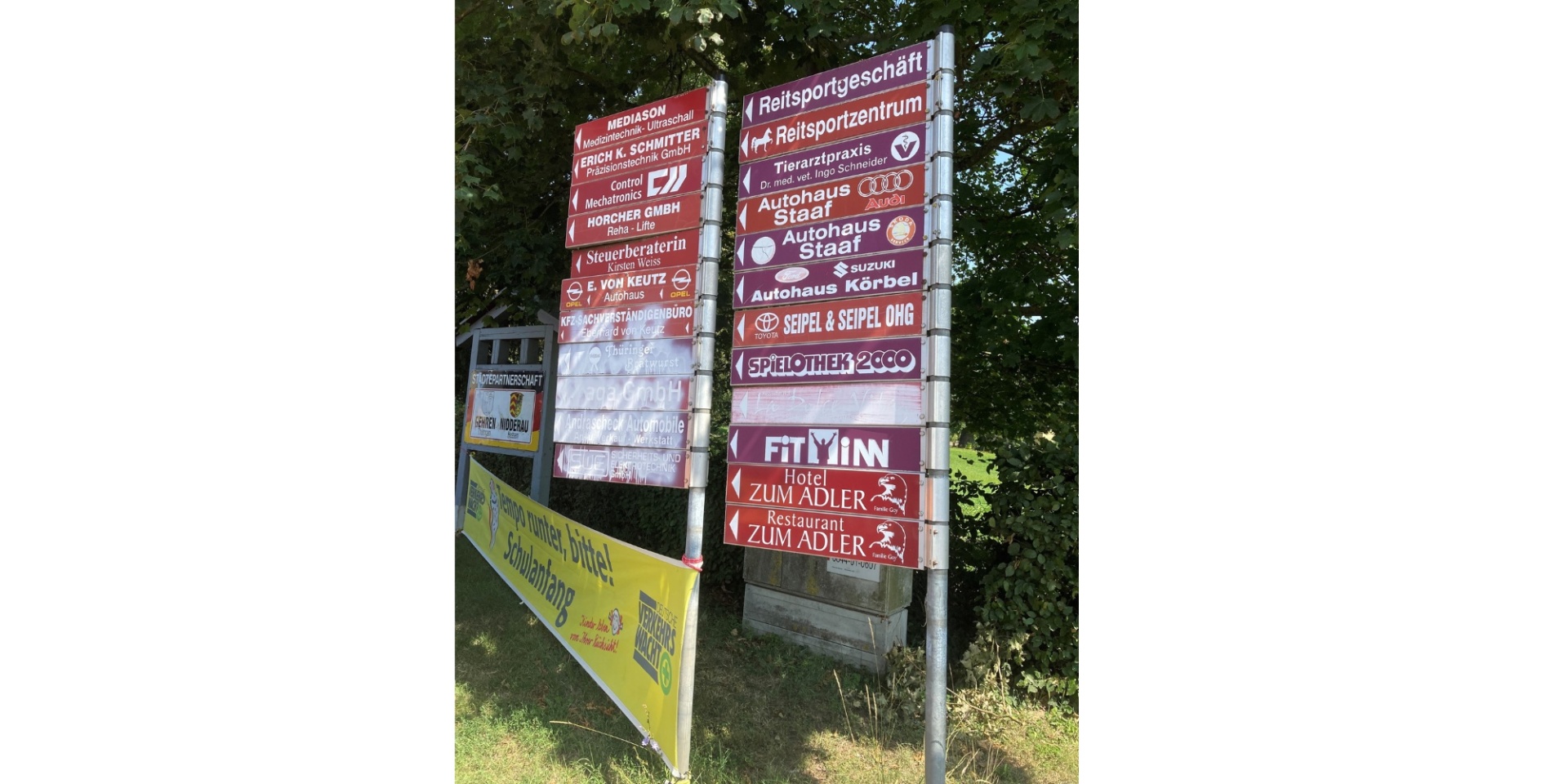 Beschilderungstafeln für Gewerbebeschilderung.
