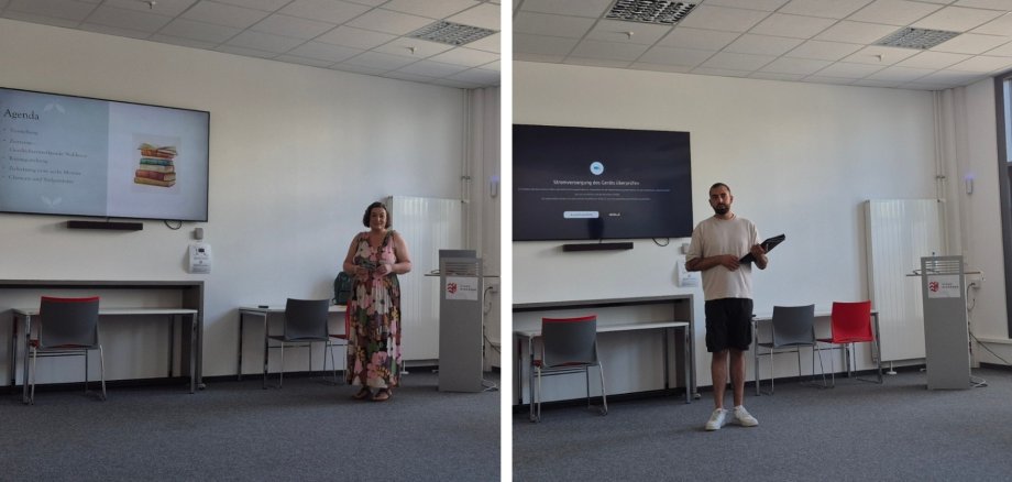 Zwei Personen unabhängig voneinander stehen in einem Raum vor einer digitalen Leinwand