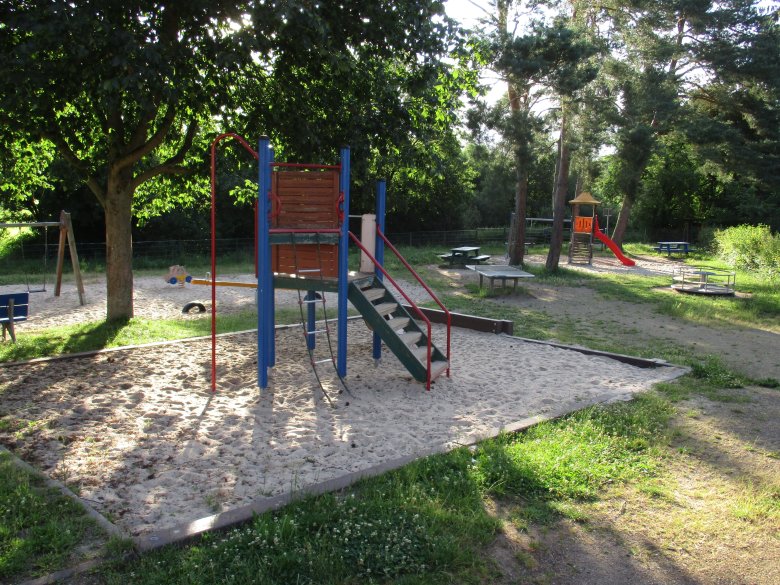 Spielplatz im Münchsgraben am Rathaus