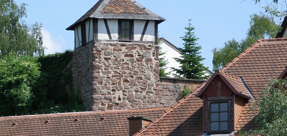 Stadtansicht des Hexenturms in Windecken