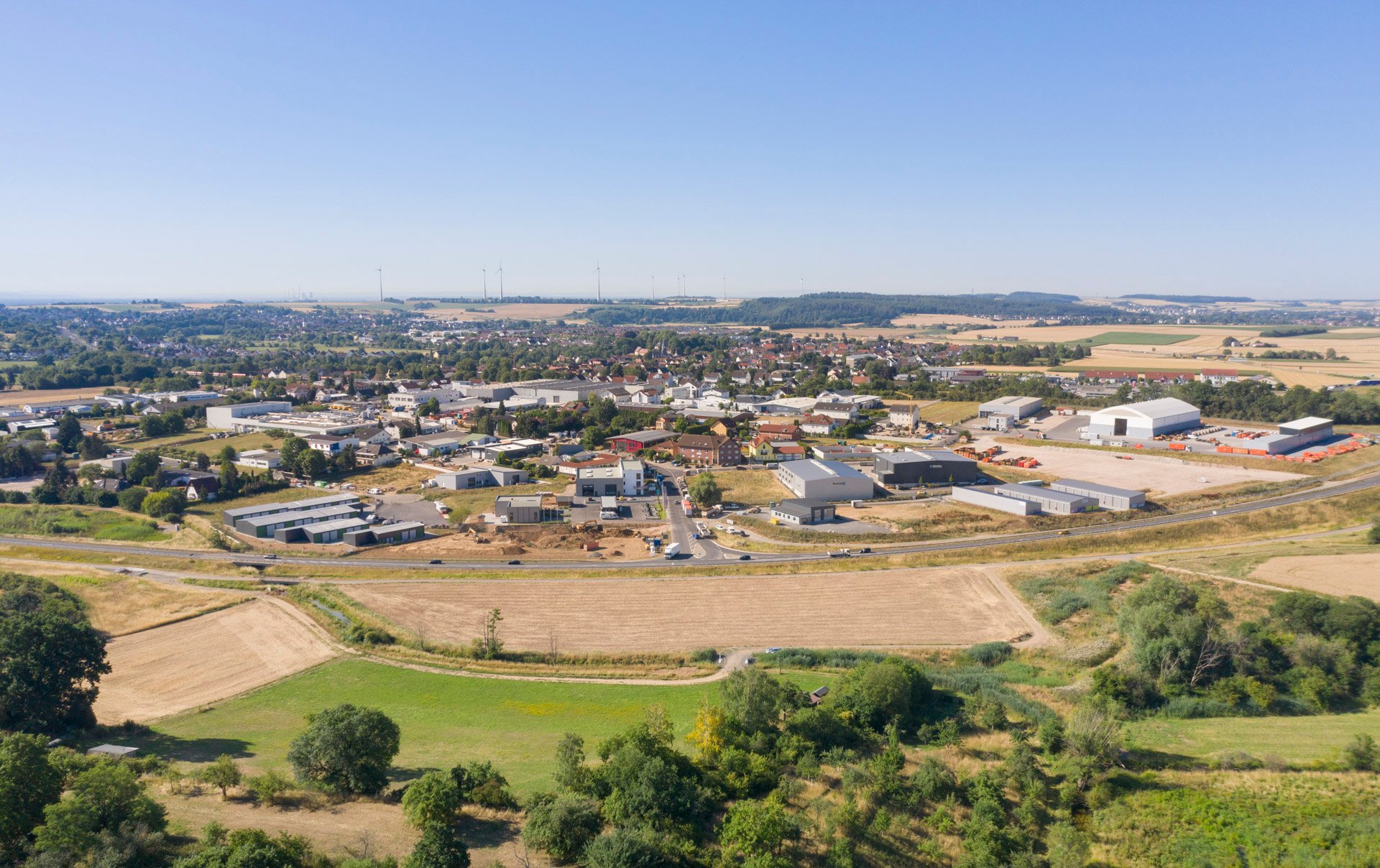 Luftbildaufnahme Gewerbegebiet Lindenbäumchen in Heldenbergen