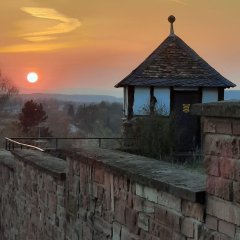 Windecker Hexenturm im Sonnenuntergang