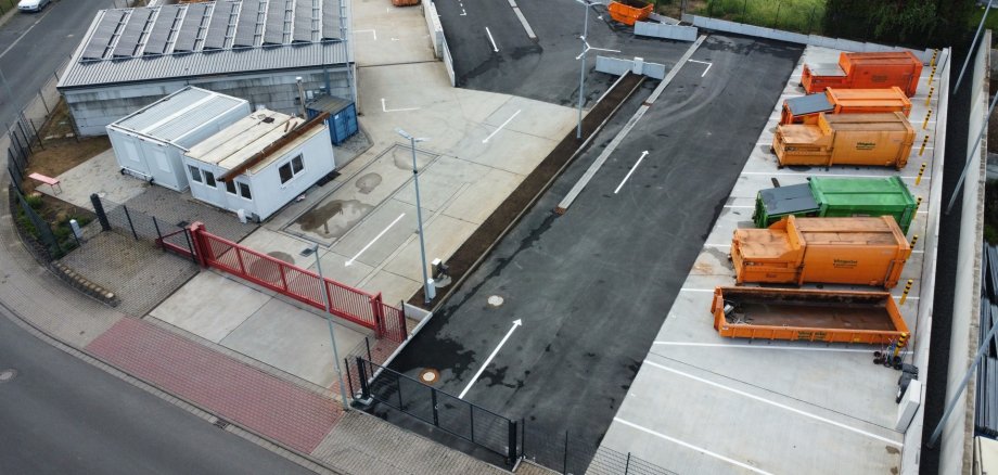 Wertstoffsammelstelle - Drohnenaufnahme