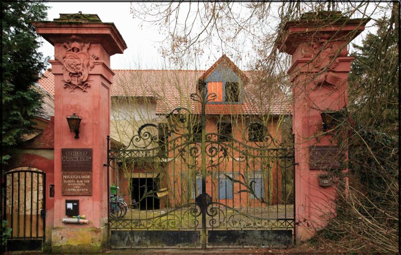 Eingangstor Schloss Naumburg 2016