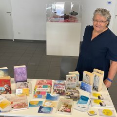 3) Jährliche Informationsaktivitäten zum 5. Mai., dem Internationalen Hebammentag 3) Jährliche Informationsaktivitäten zum 5. Mai., dem Internationalen Hebammentag