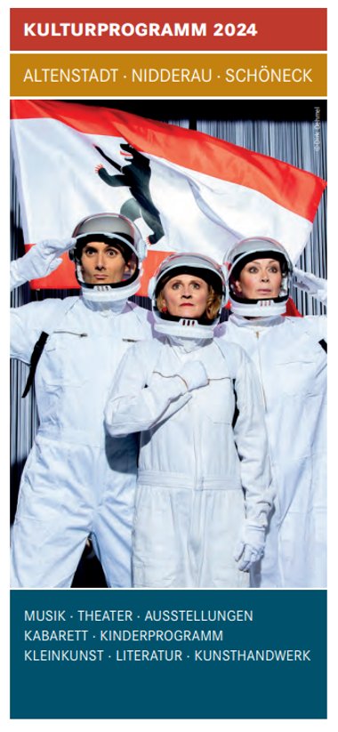 3 Personen in weißen Astronautenanzügen mit Helm, salutierend
