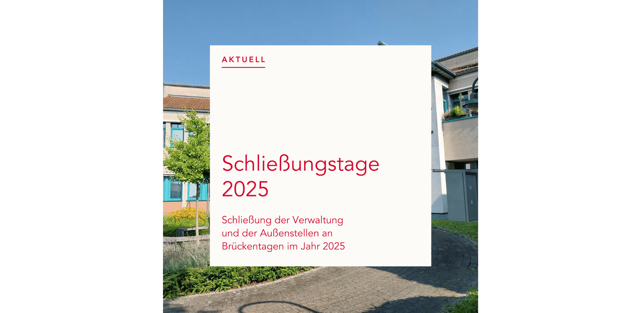 Außenfassade des Rathauses mit Haupteingang